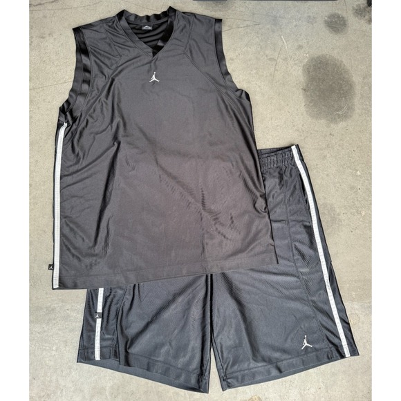 Nike Air Jordan Basketball Jersey and Shorts Matching Set Black Men's XXL - Picture 1 of 9